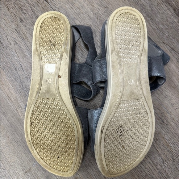 Eileen Fisher Sandals - Picture 2 of 2